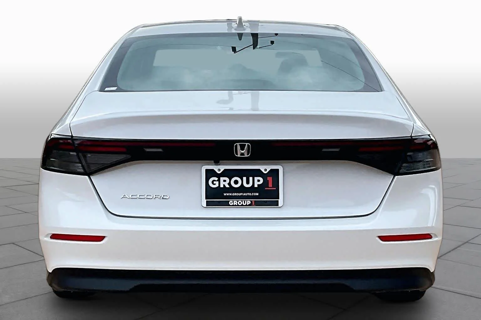 New 2026 Platinum White Pearl Honda LX image 4