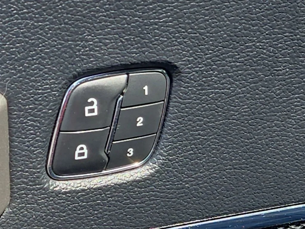 Used 2019 Green Ford Lariat image 31
