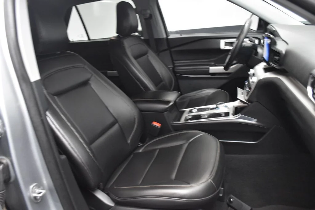 Used 2024 Silver Ford XLT image 29