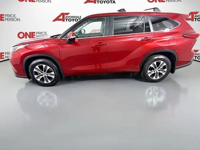 Used 2023 Red Toyota XLE image 4