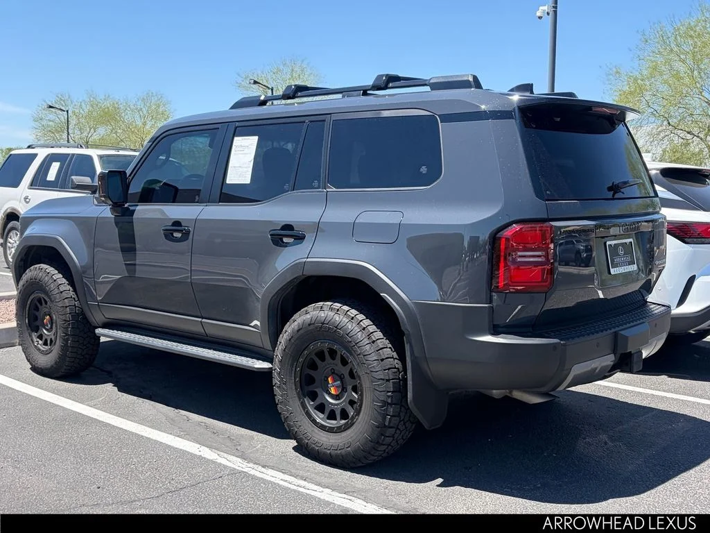 Used 2025  Toyota Base image 3