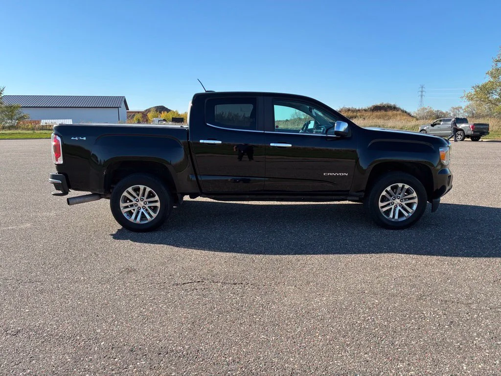 Used 2018 Black GMC SLT image 1