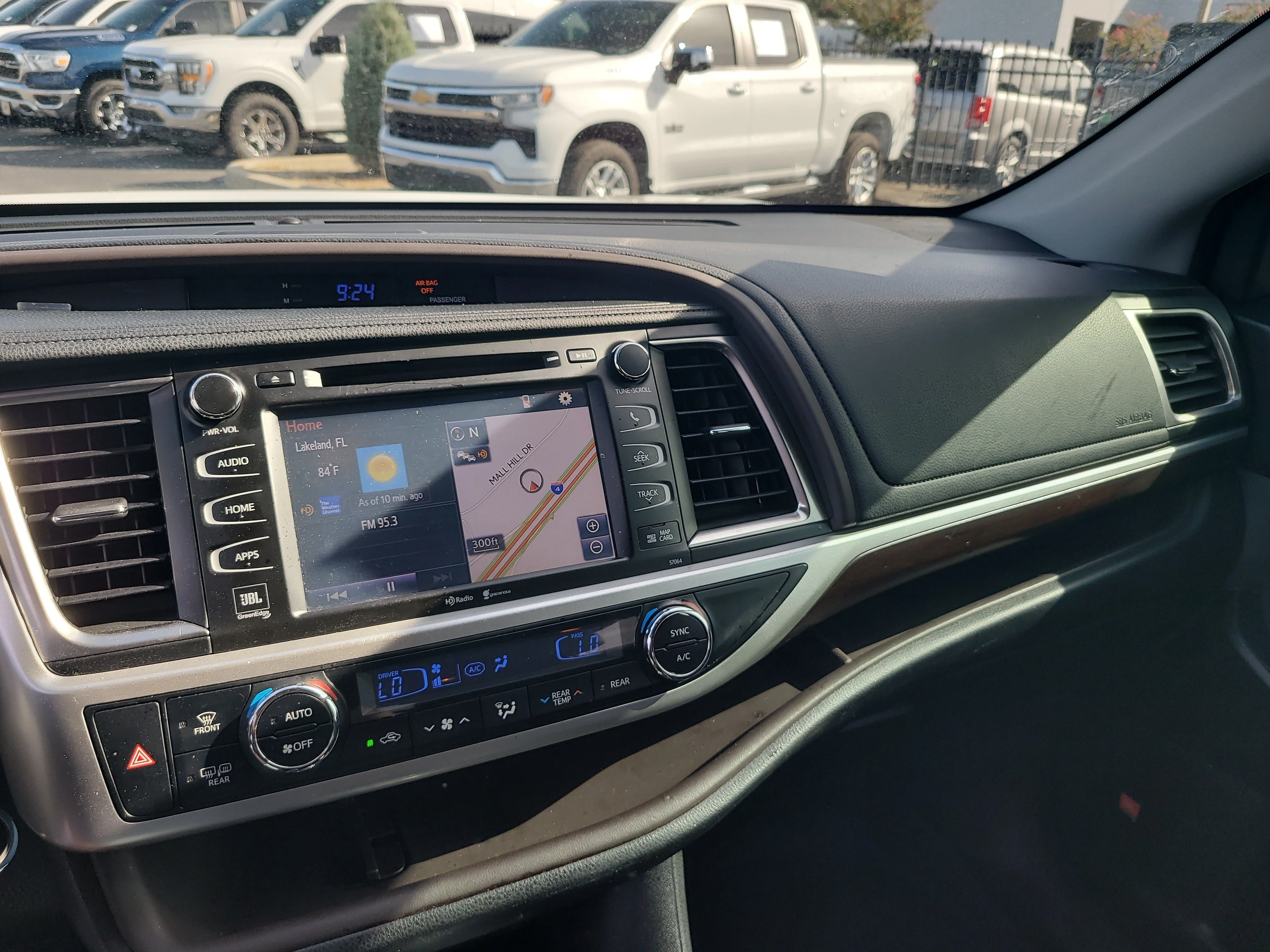 Used 2014 Blizzard Pearl Toyota Limited image 22