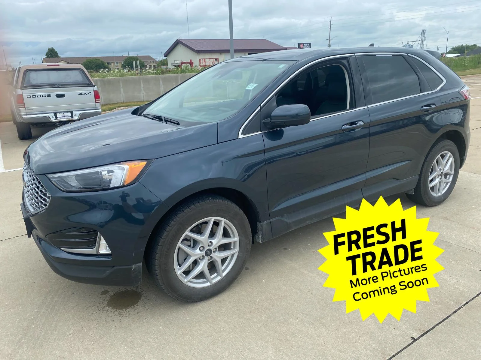 2024 Ford Edge SEL AWD's photo