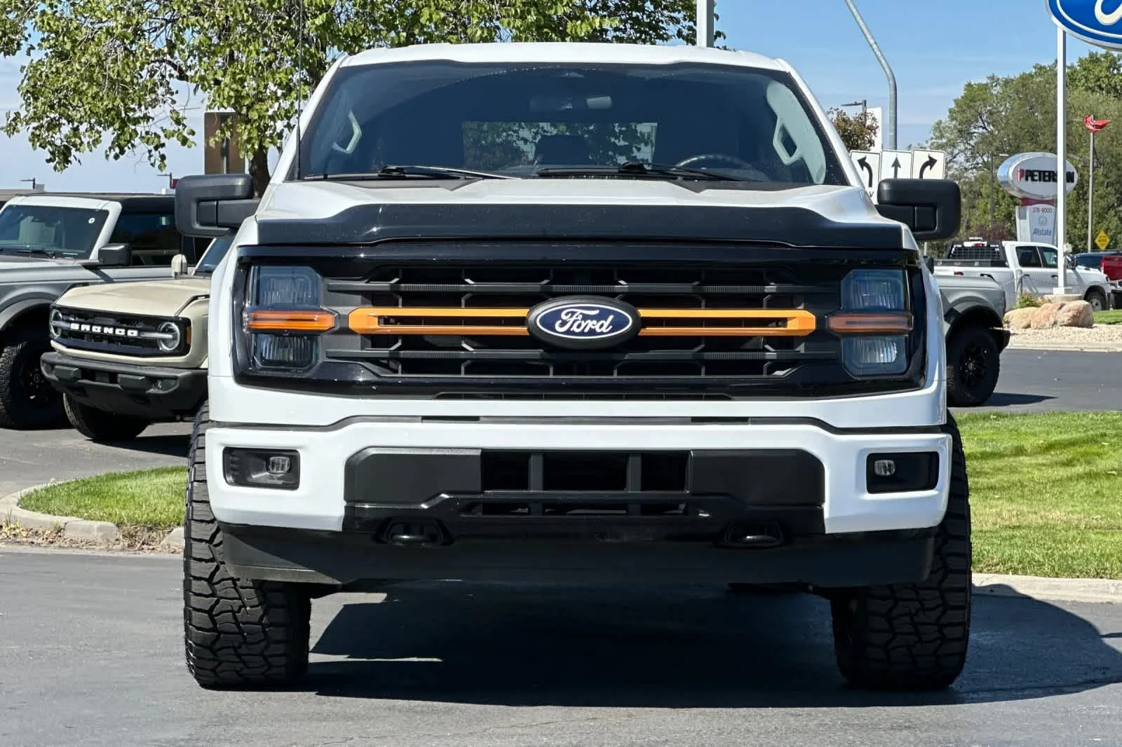 Certified Used 2025 Oxford White Clearcoat Ford XLT image 10