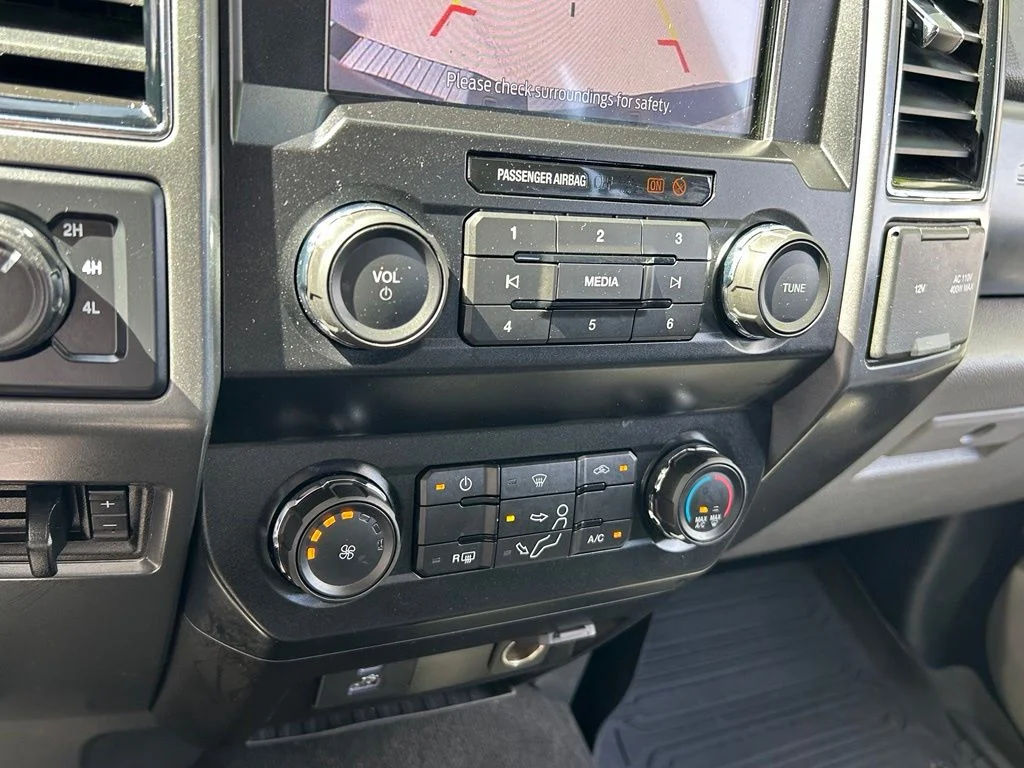 Certified Used 2022 Blue Ford XLT image 28