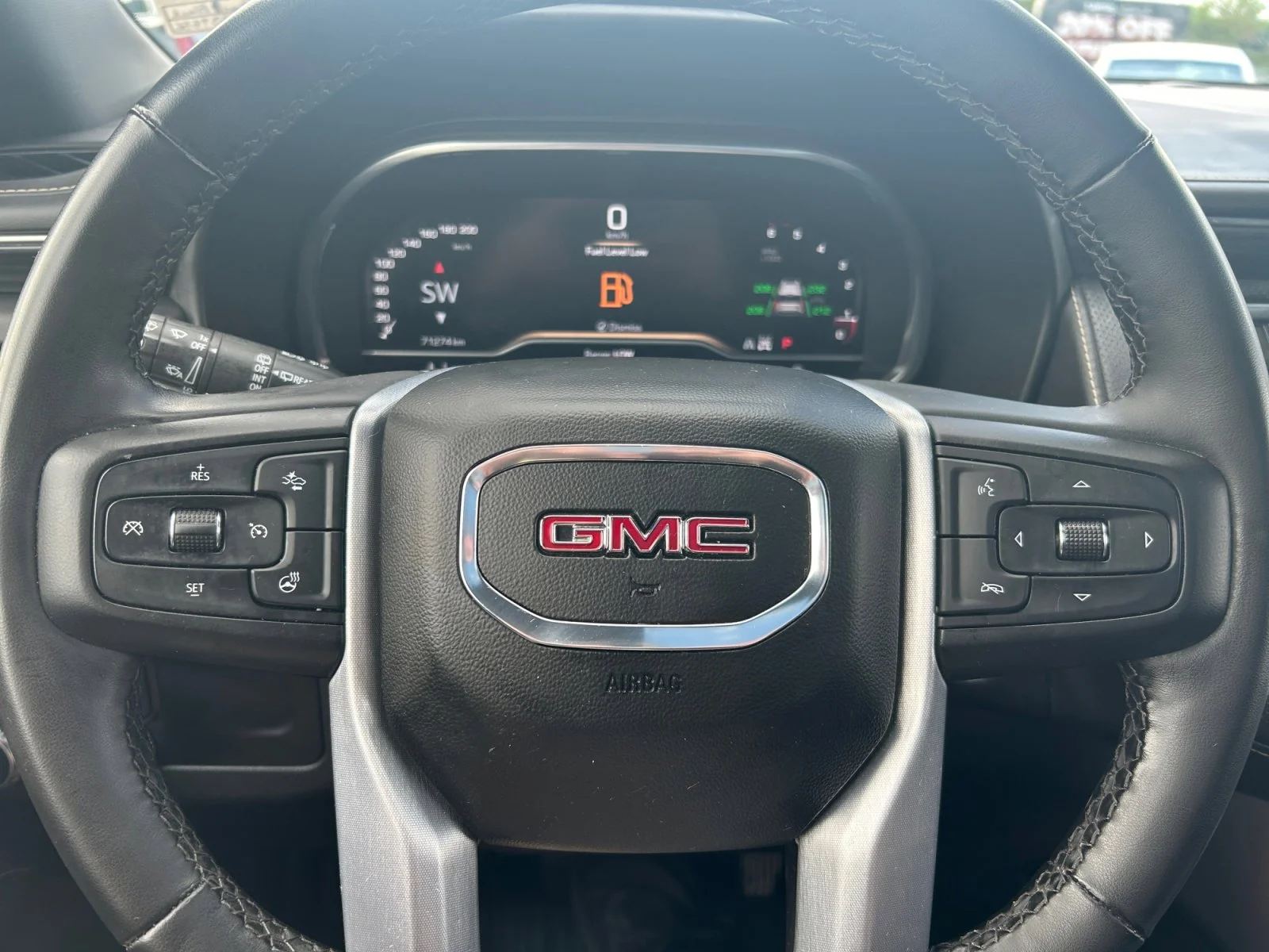 Used 2023 Black GMC SLT 4WD image 25