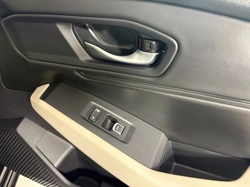 Used 2024  Honda EX image 28