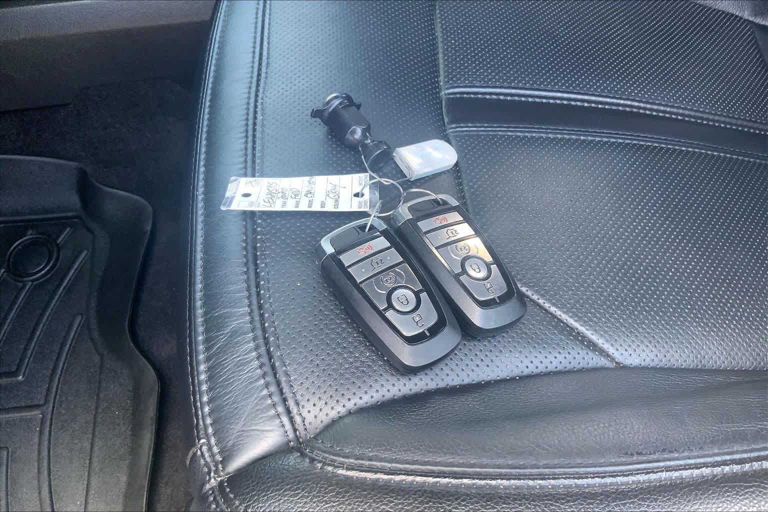 Used 2020 Magnetic Metallic Ford Limited image 15