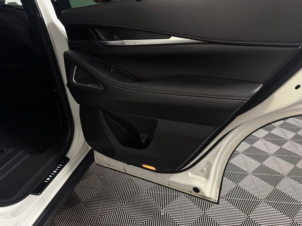 Used 2023 White INFINITI Sensory image 27