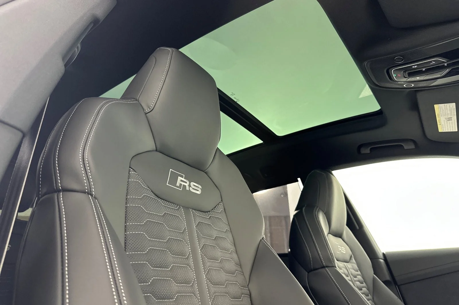 2026 Audi RS Q8 Base - Photo 16