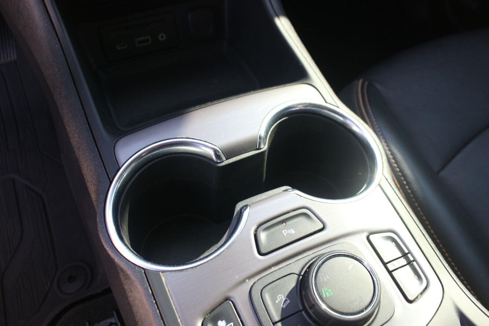 Used 2024 Riptide Metallic GMC AT4 image 24