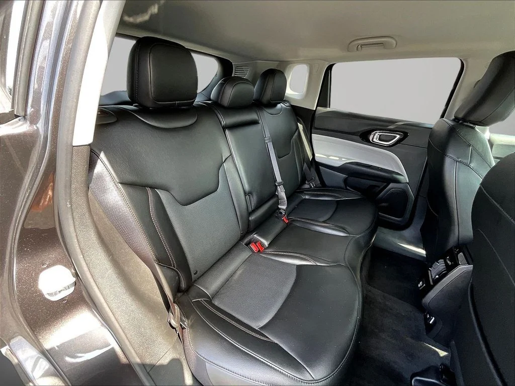 Certified Used 2022 Granite Crystal Clearcoat Metallic Jeep Limited image 29