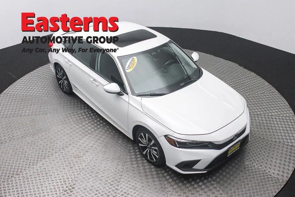 Used 2023 White Honda EX image 3