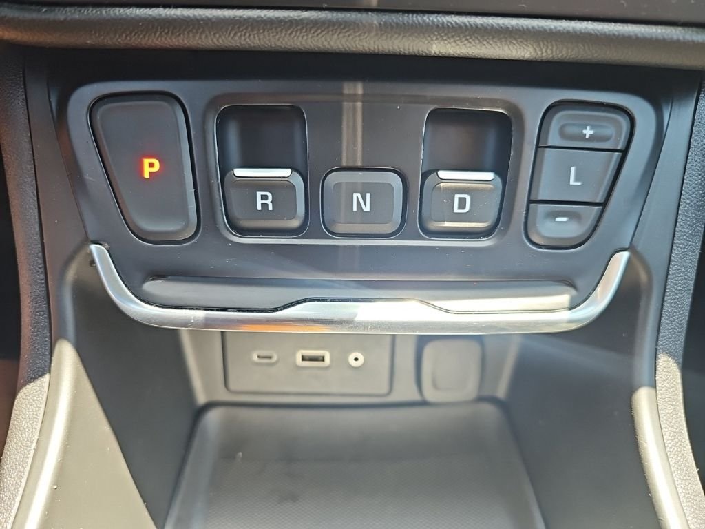 Used 2020 Gray GMC SLE image 19