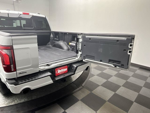 Used 2024 Avalanche Gray Ford LARIAT image 33