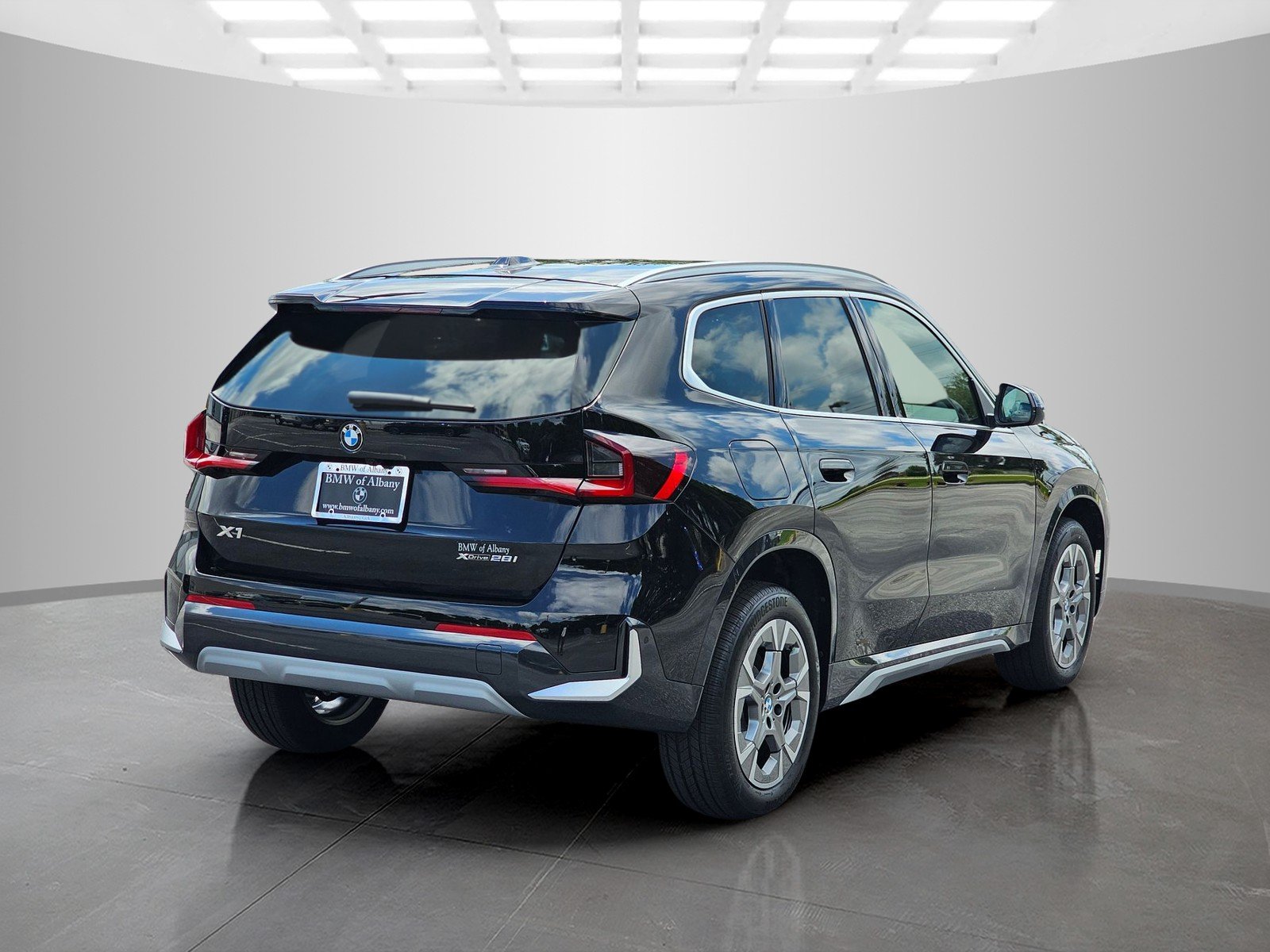 2026 BMW X1 28i - Photo 6