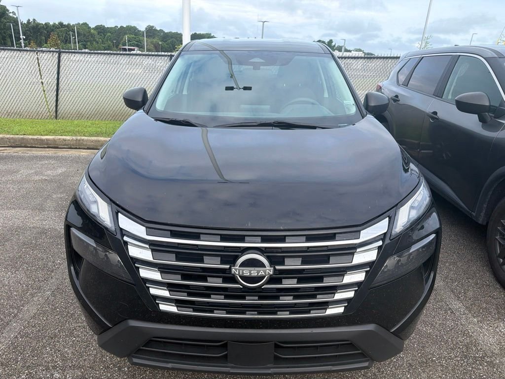 Used 2024 Black Nissan S image 5
