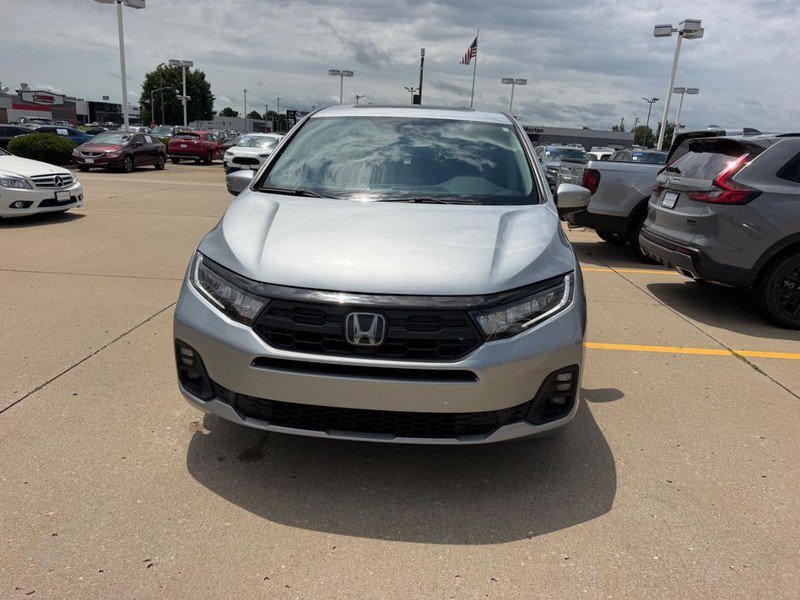 Certified Used 2025 Solar Silver Metallic Honda EX-L image 34