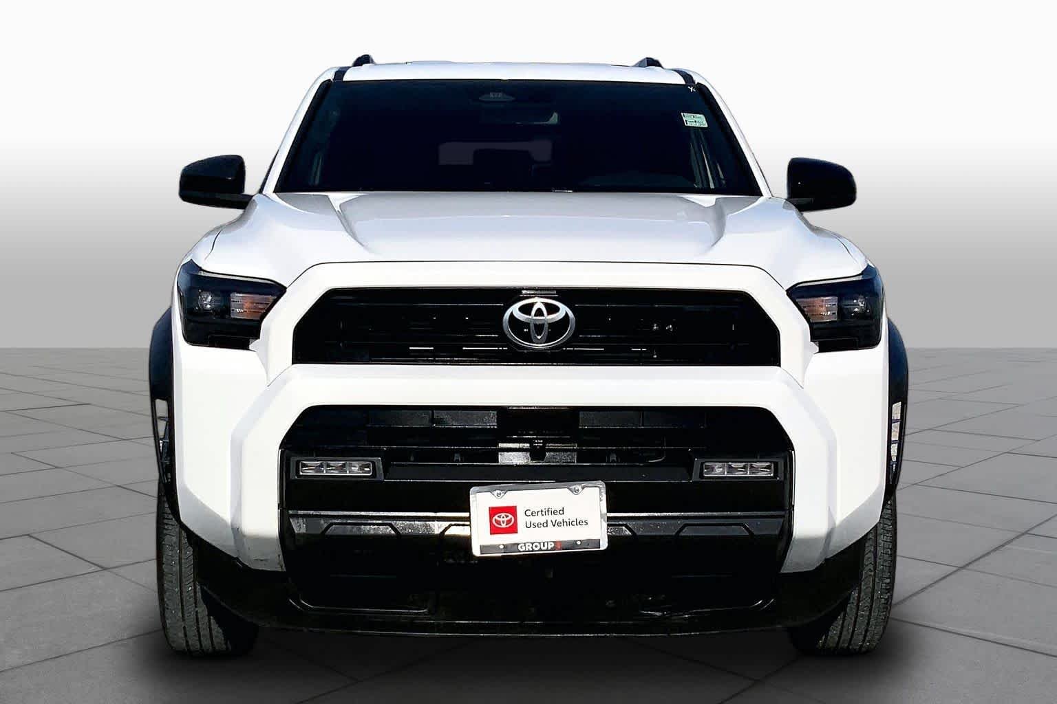 Used 2025 Ice Cap Toyota SR5 image 4