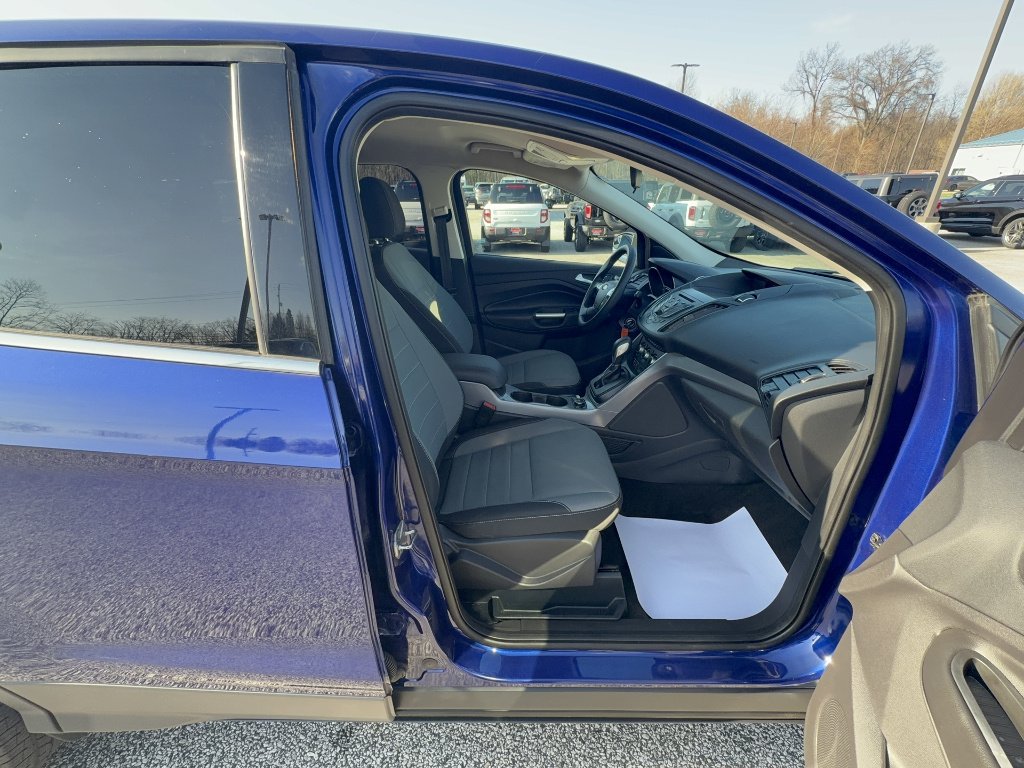 Used 2016 Deep Impact Blue Ford SE image 22