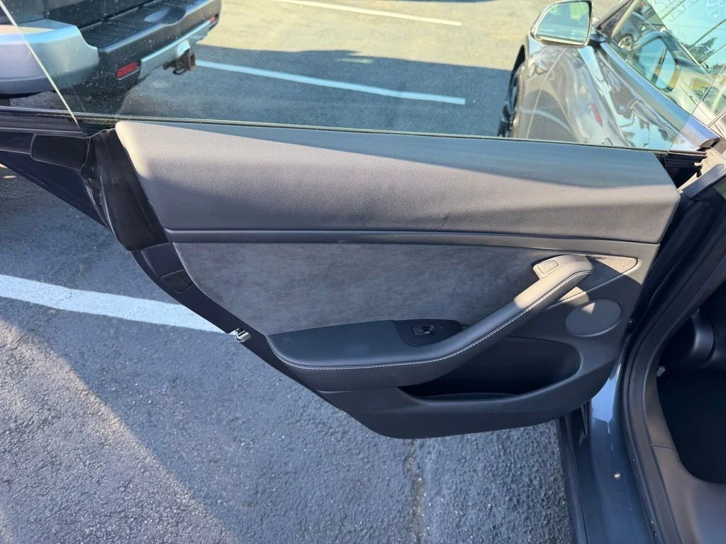 Used 2022 Midnight Silver Metallic Tesla Long Range image 14