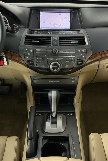 Used 2012 White Orchid Pearl Honda EX-L image 18