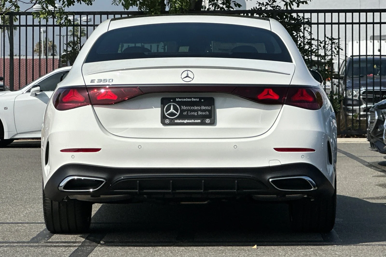 New 2027 Polar White Mercedes-Benz E 350 image 5