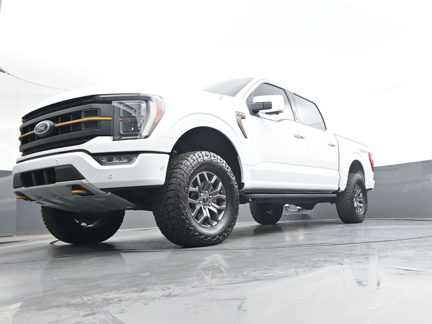 Used 2022 Oxford White Ford Tremor image 35