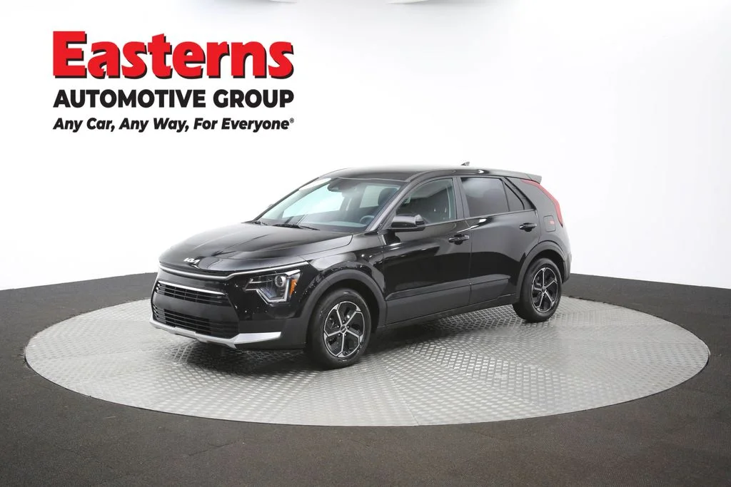 Used 2025 Black Kia LX image 43
