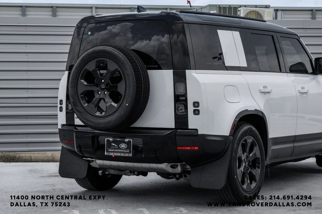 New 2026 Fuji White Land Rover S image 9