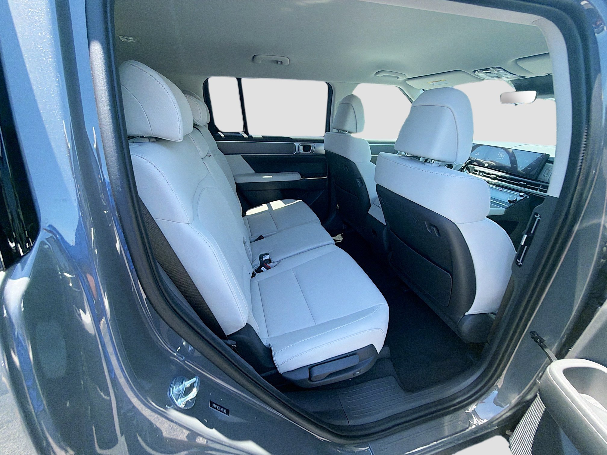 New 2026 Hampton Gray Hyundai SE image 43
