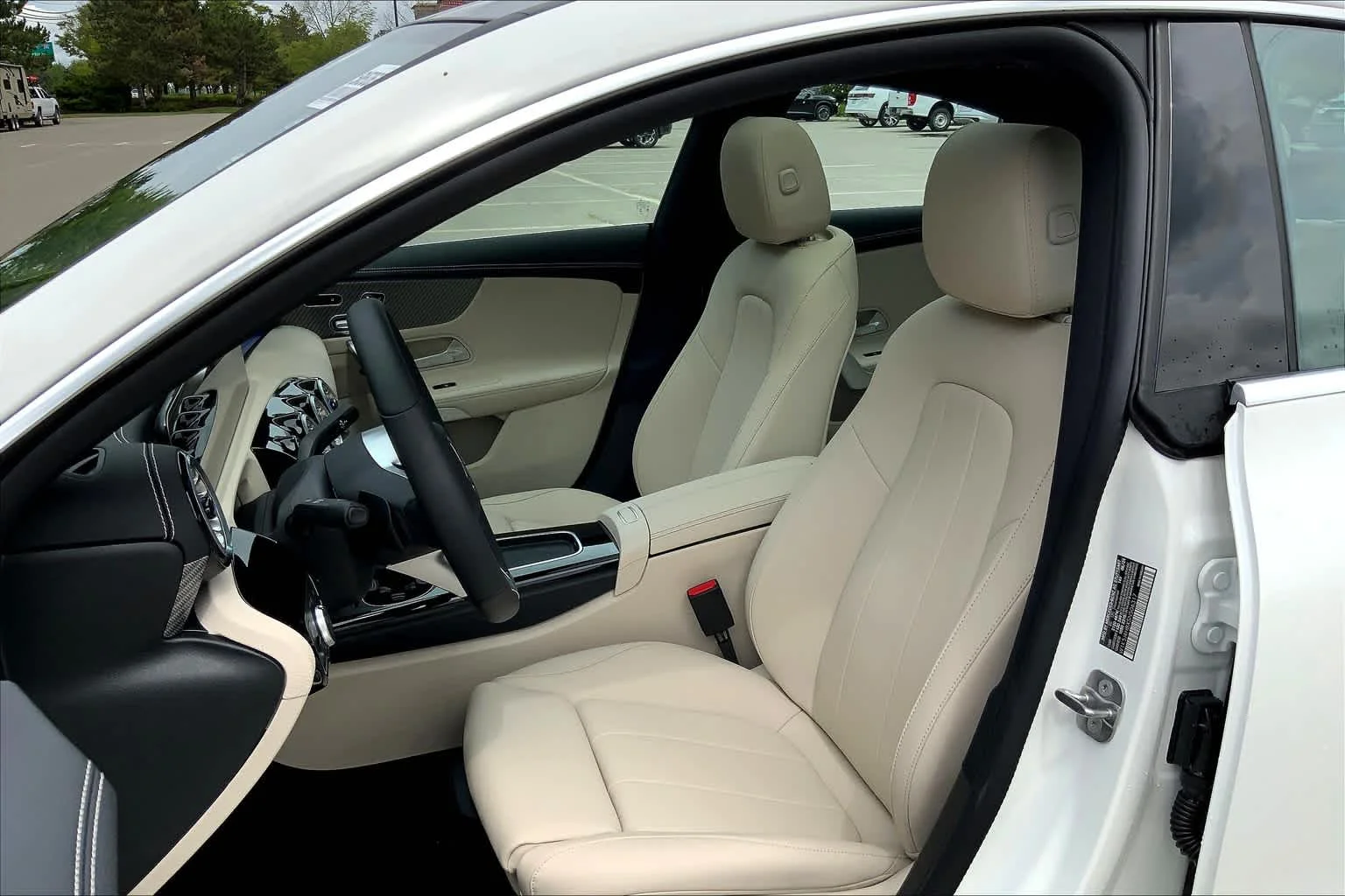Certified Used 2025 Polar White Mercedes-Benz CLA 250 image 12