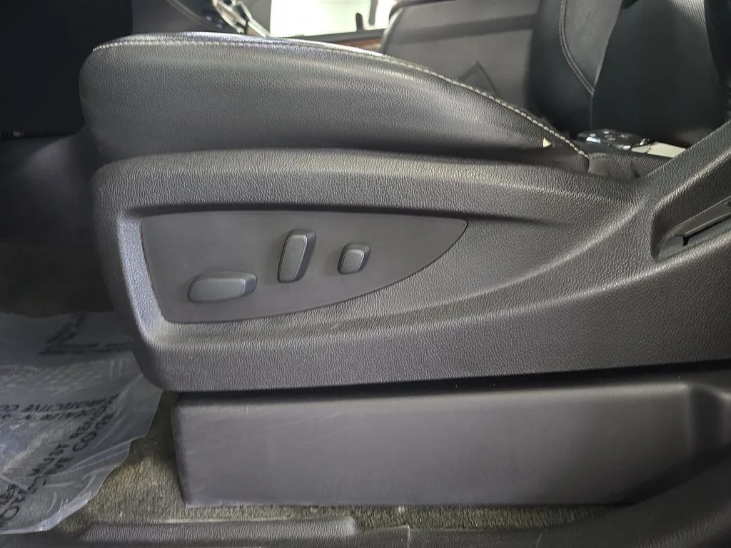 Used 2017 Black Chevrolet Premier image 31