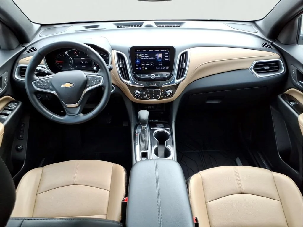 Used 2023 SUMMIT WHITE Chevrolet Premier image 25