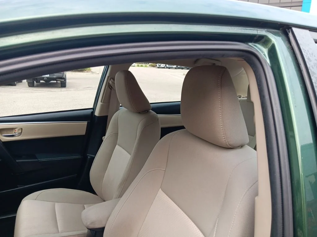 Used 2014 4Evergreen Mica Toyota LE image 28