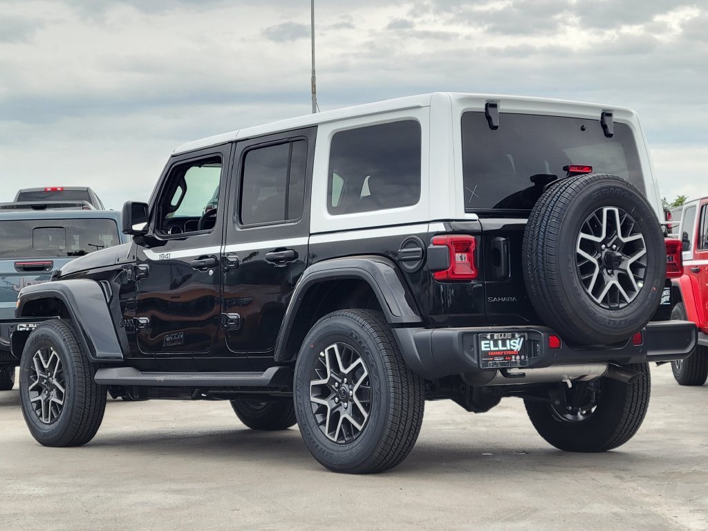 2027 Jeep Wrangler 4-Door photo 2