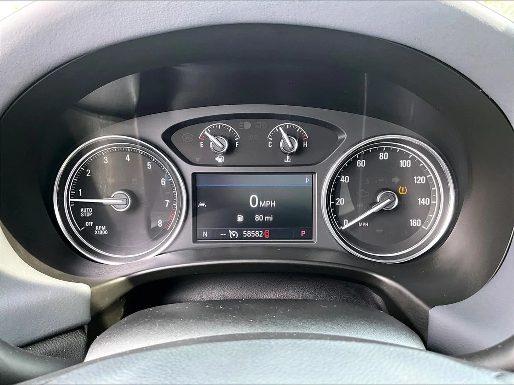 Used 2023 Black Buick Essence image 19