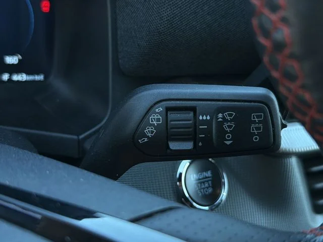 Used 2025 Gray Ford ST-Line image 30