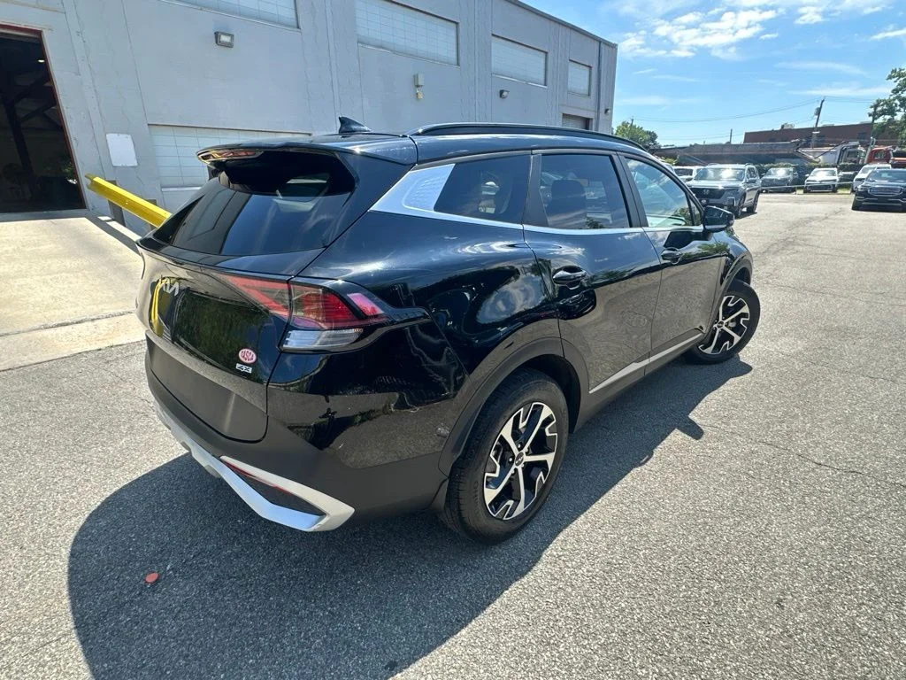 Used 2025 Black Kia EX image 6