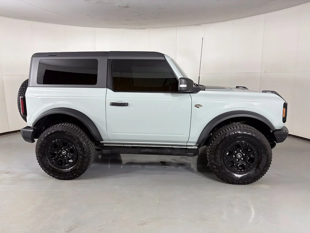 Used 2022 Green Ford Wildtrak image 9