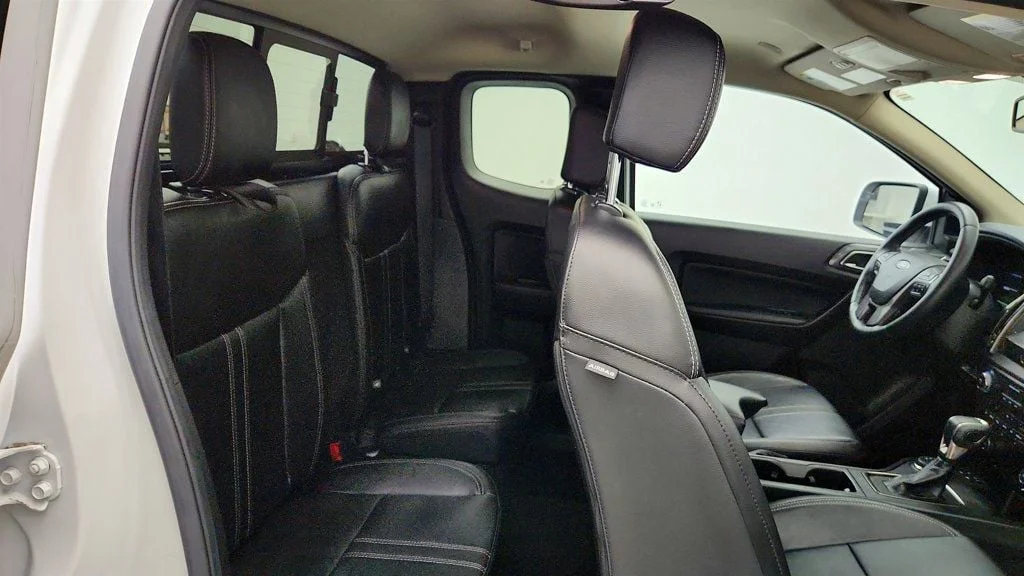 Used 2021 Oxford White Ford LARIAT 4WD SuperCab 6