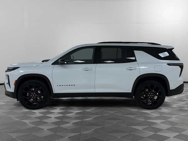 Certified Used 2026 Polar White Tricoat Chevrolet RS image 2