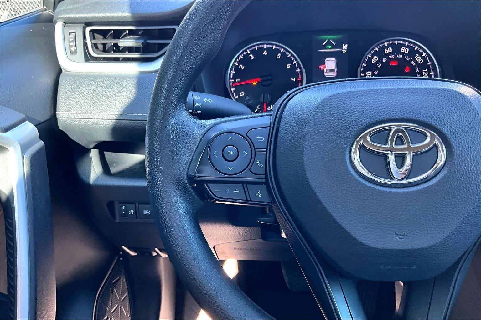 Used 2022 Midnight Black Metallic Toyota XLE image 24