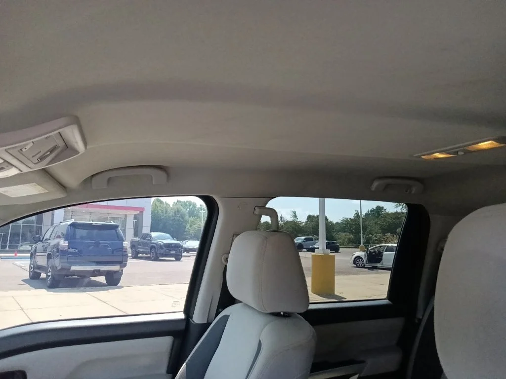 Used 2021 White Nissan SV image 14