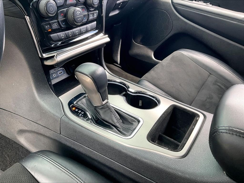 Used 2021 Bright White Clearcoat Jeep Laredo X image 19
