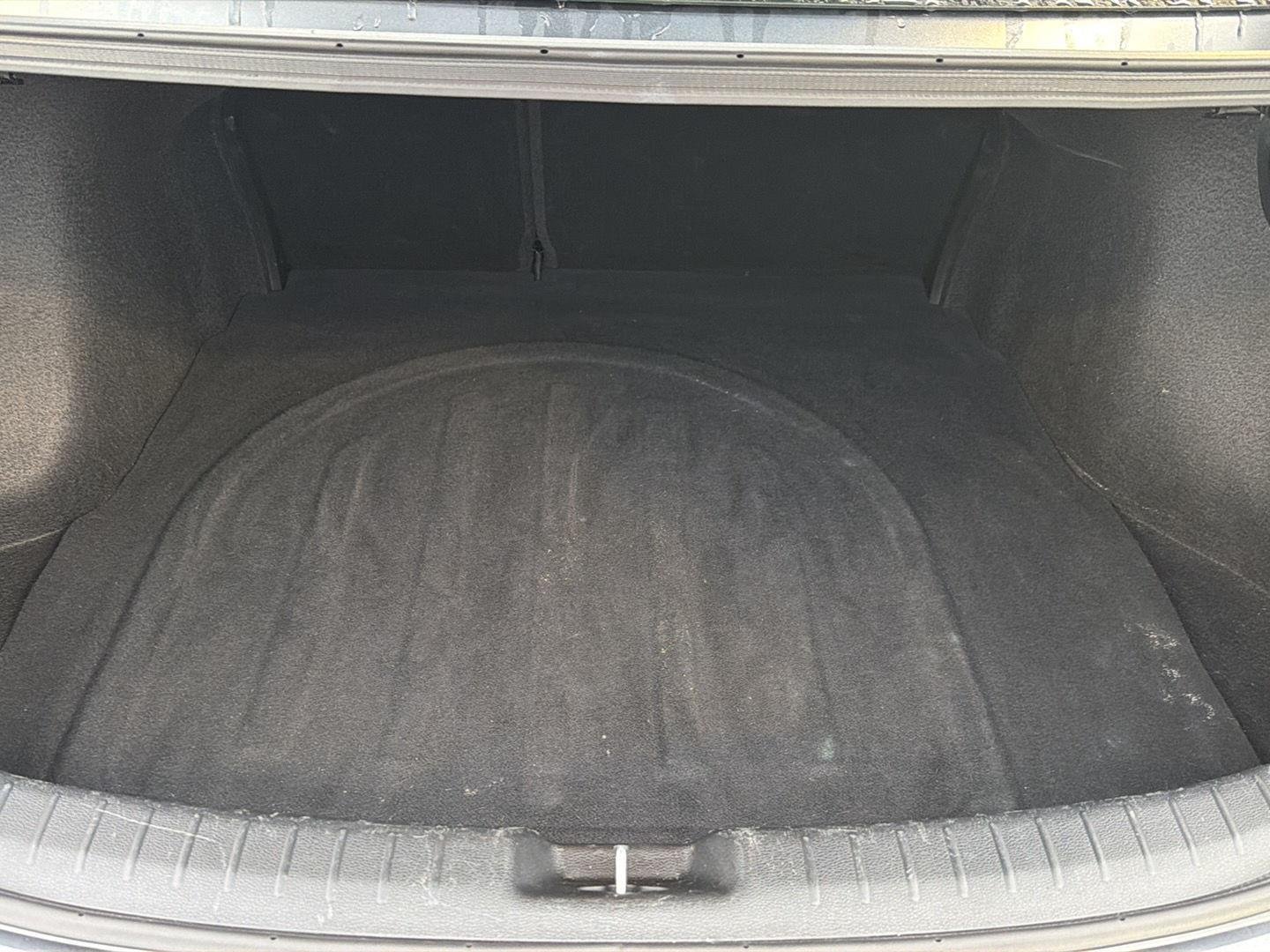 Used 2024 Gravity Gray Kia GT-Line image 32
