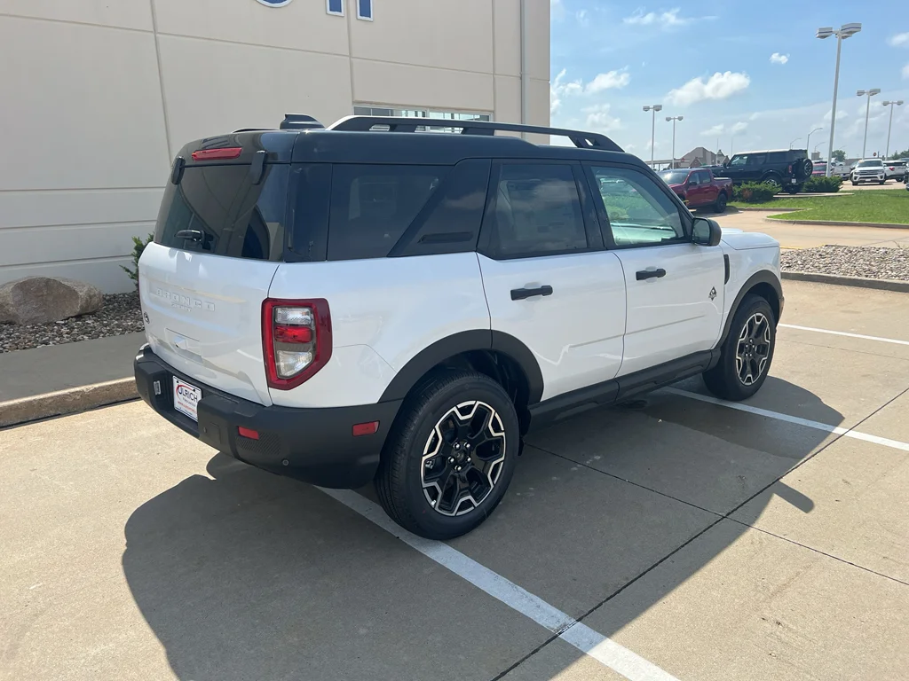 New 2026 Oxford White Ford Outer Banks® image 10