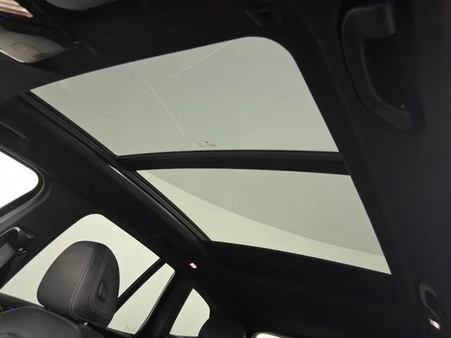 Used 2023 Black BMW xDrive30i image 23