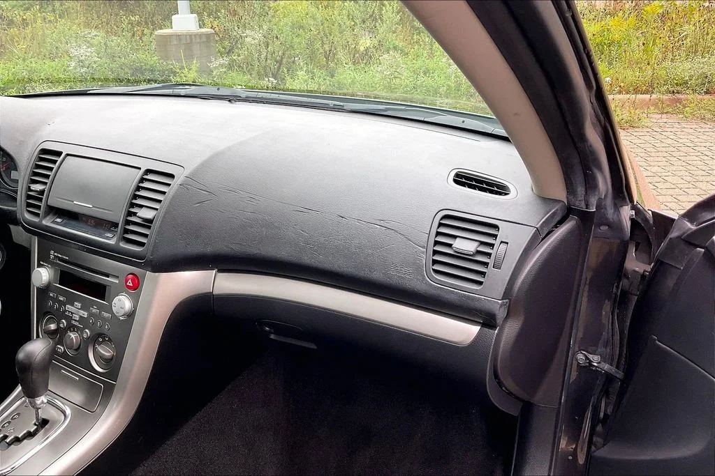 Used 2009 Gray Subaru 2.5i image 16